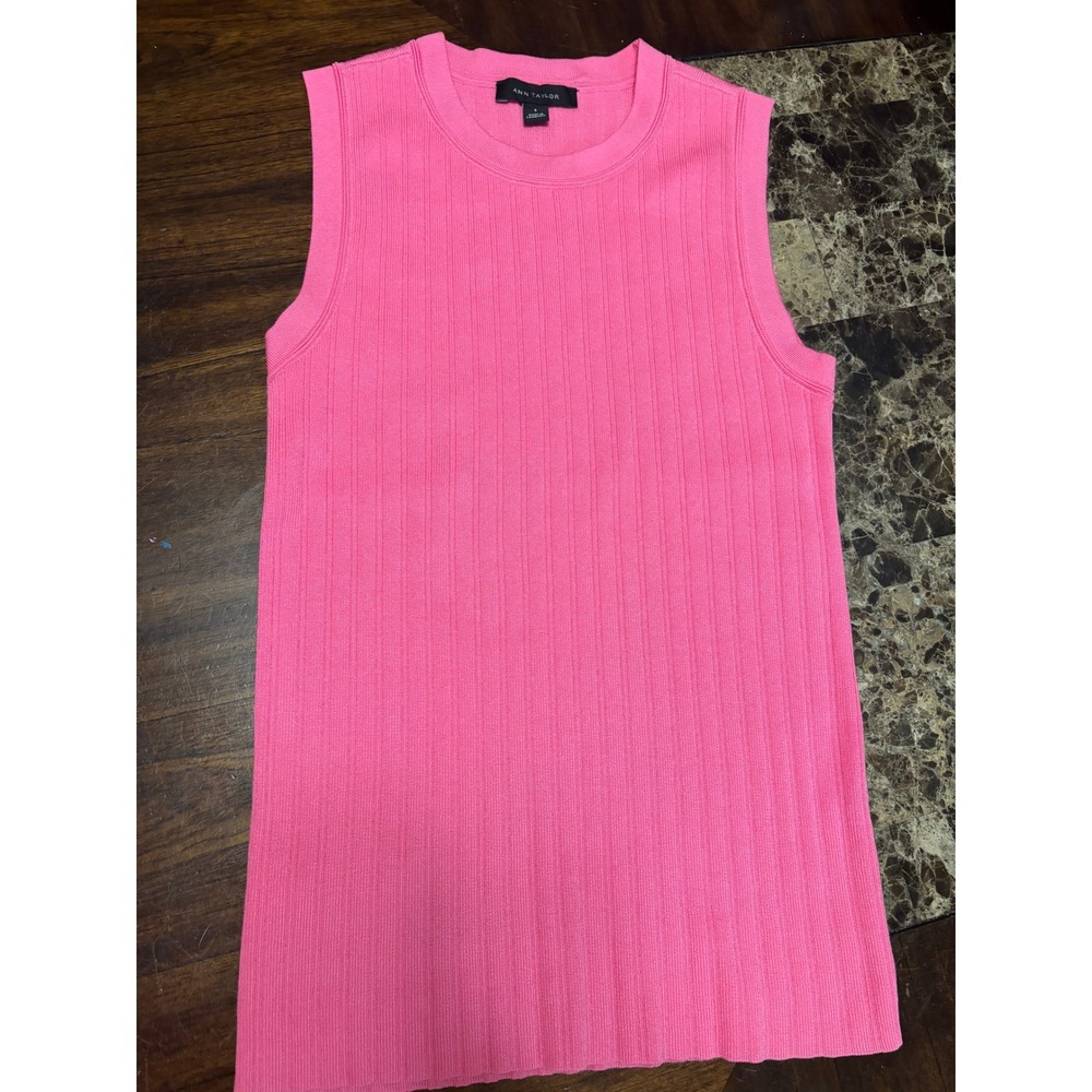 Ann Taylor Pink Ribbed Sleeveless Sweater Top Crew Neck Small
